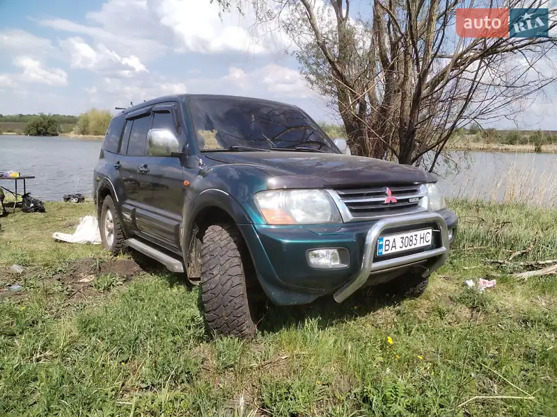 Mitsubishi Pajero 2000