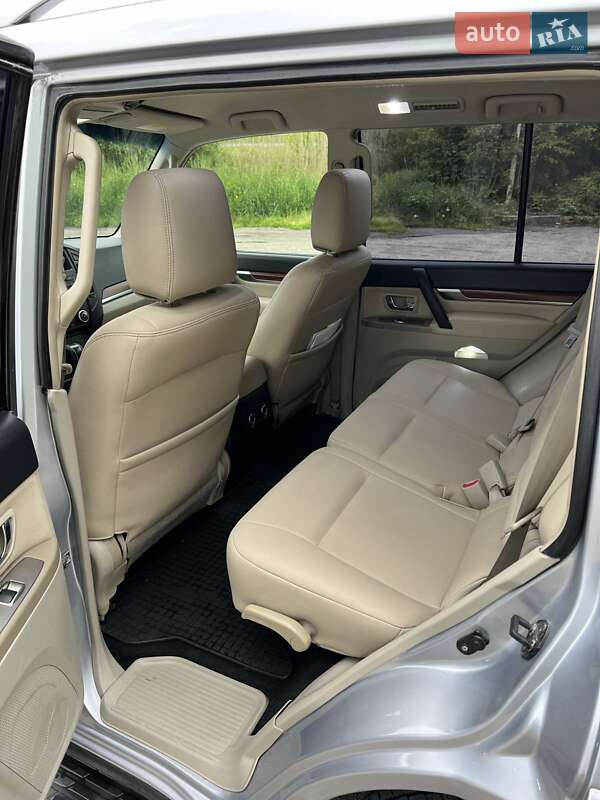 Внедорожник / Кроссовер Mitsubishi Pajero 2007 в Львове