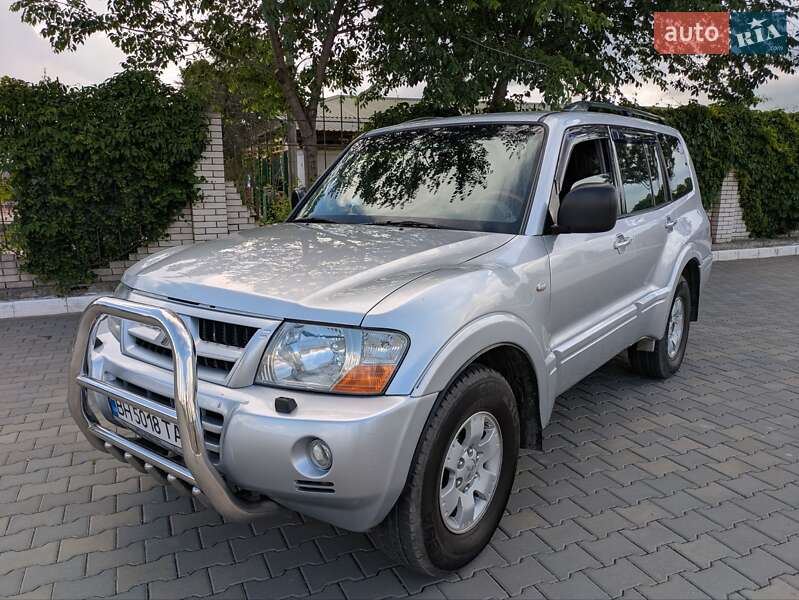 Mitsubishi Pajero 2005