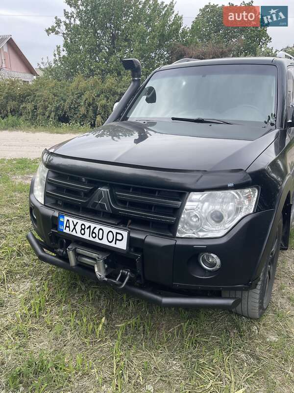 Внедорожник / Кроссовер Mitsubishi Pajero 2008 в Харькове