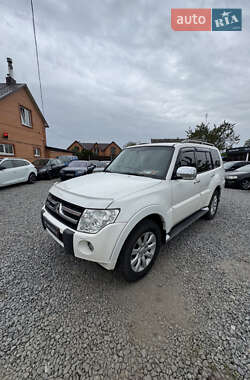Внедорожник / Кроссовер Mitsubishi Pajero 2010 в 
