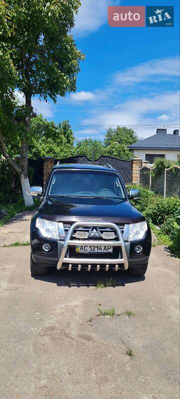 Позашляховик / Кросовер Mitsubishi Pajero 2008 в 