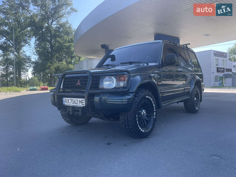 Внедорожник / Кроссовер Mitsubishi Pajero 1993 в Кременчуге