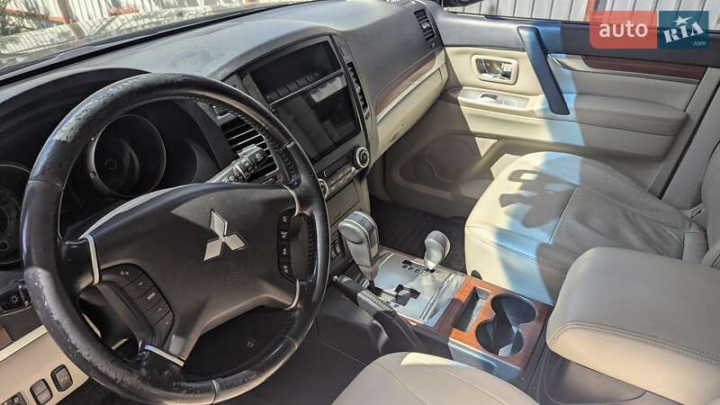 Внедорожник / Кроссовер Mitsubishi Pajero 2007 в Броварах фото 8 Внедорожник / Кроссовер Mitsubishi Pajero 2007 в Броварах