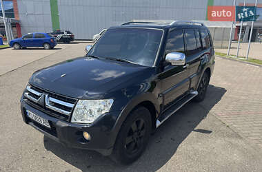 Позашляховик / Кросовер Mitsubishi Pajero 2007 в Виноградові