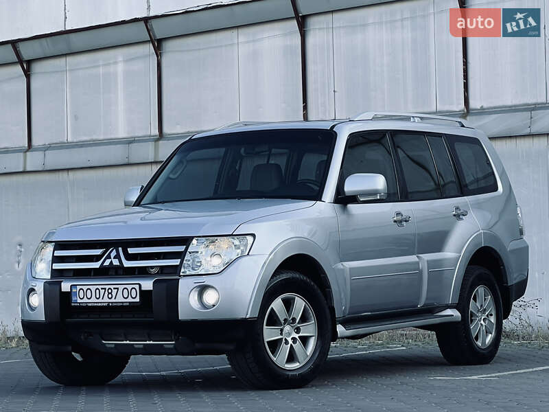 Mitsubishi Pajero 2007