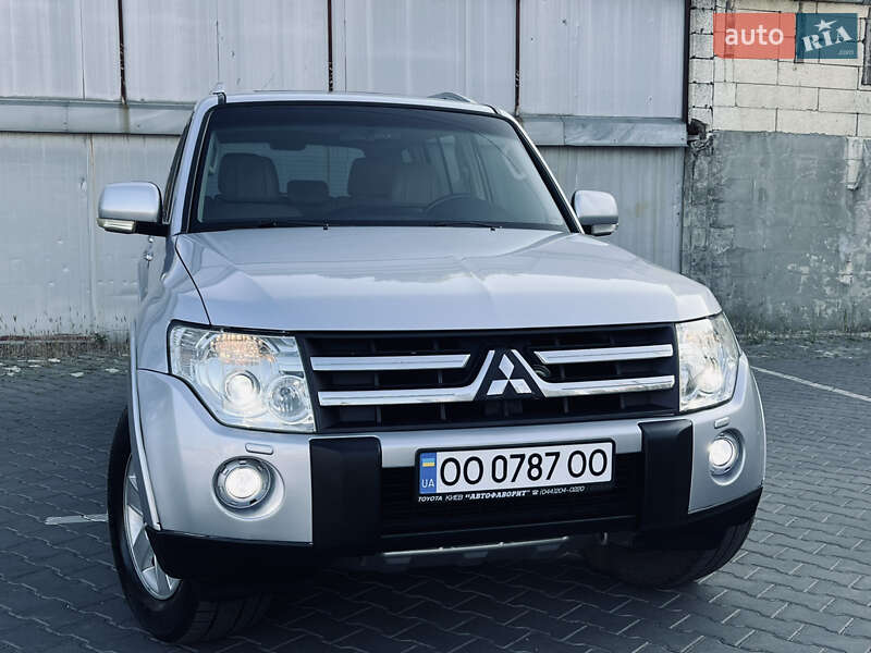 Внедорожник / Кроссовер Mitsubishi Pajero 2007 в Одессе
