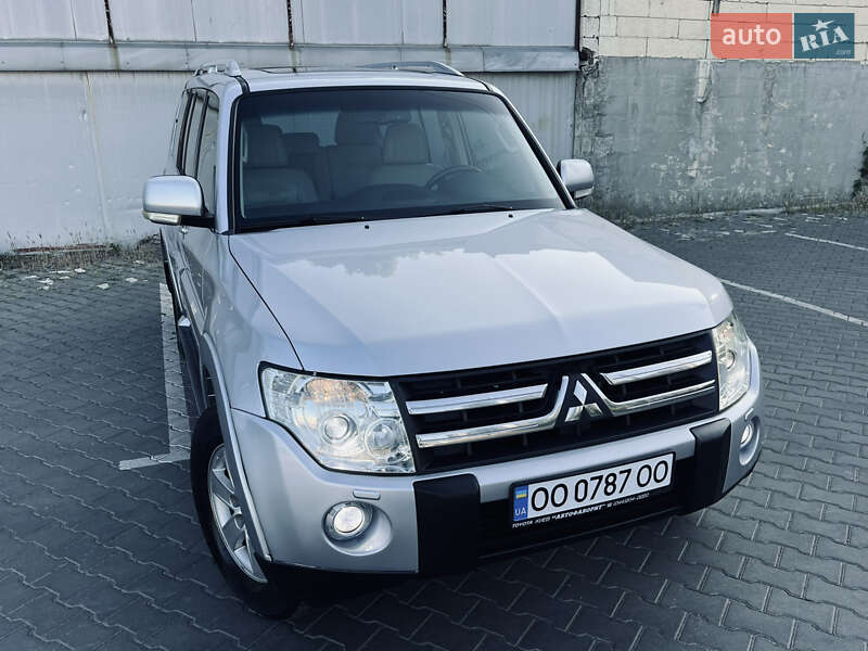 Внедорожник / Кроссовер Mitsubishi Pajero 2007 в Одессе