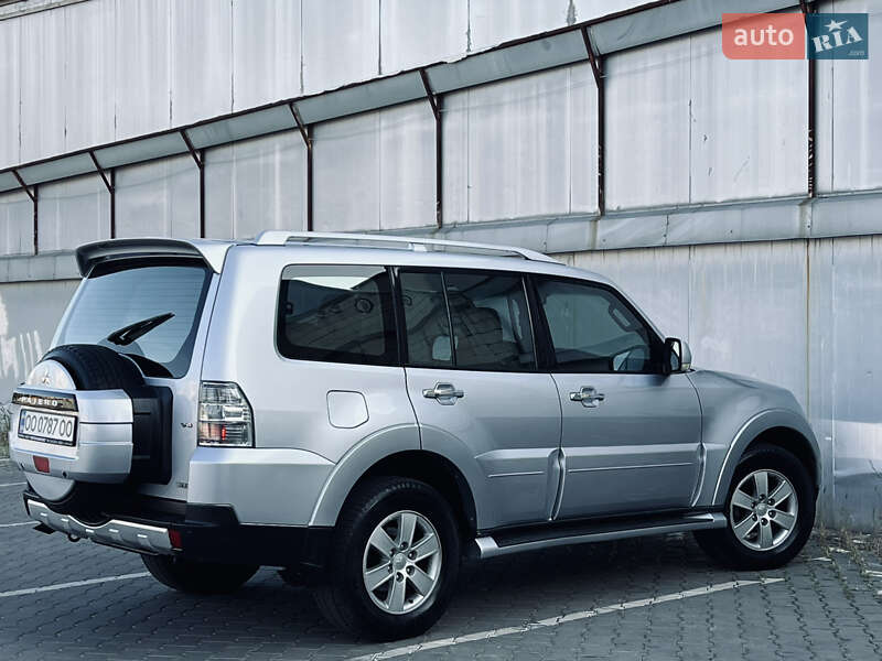 Внедорожник / Кроссовер Mitsubishi Pajero 2007 в Одессе