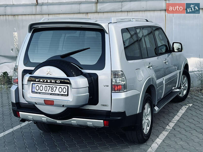 Внедорожник / Кроссовер Mitsubishi Pajero 2007 в Одессе