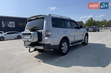 Позашляховик / Кросовер Mitsubishi Pajero 2008 в 