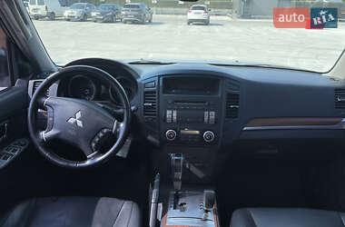 Позашляховик / Кросовер Mitsubishi Pajero 2008 в 