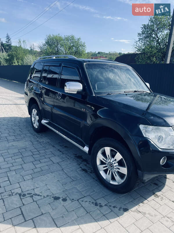 Позашляховик / Кросовер Mitsubishi Pajero 2008 в Перечині
