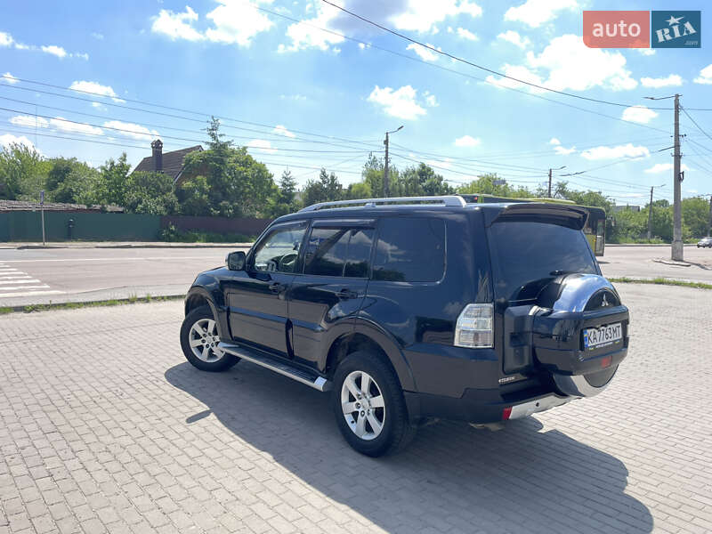 Внедорожник / Кроссовер Mitsubishi Pajero 2007 в Житомире