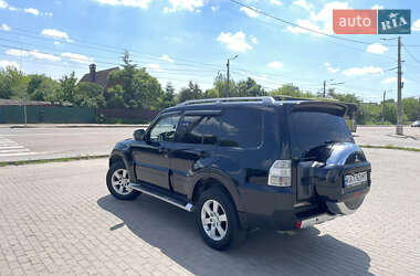 Внедорожник / Кроссовер Mitsubishi Pajero 2007 в 