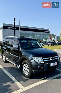 Mitsubishi Pajero 2008