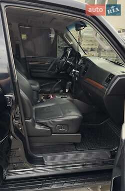 Внедорожник / Кроссовер Mitsubishi Pajero 2008 в 