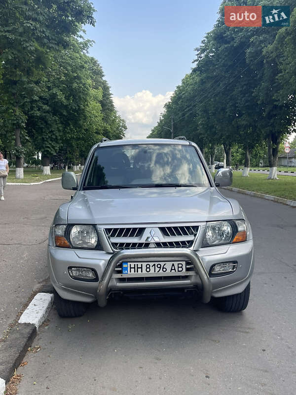 Mitsubishi Pajero 2000