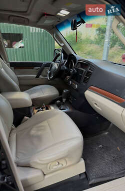 Внедорожник / Кроссовер Mitsubishi Pajero 2007 в 
