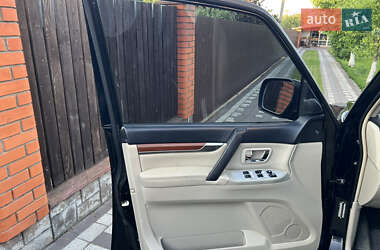 Внедорожник / Кроссовер Mitsubishi Pajero 2007 в 