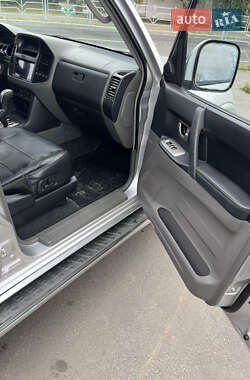 Внедорожник / Кроссовер Mitsubishi Pajero 2003 в 