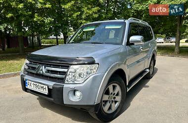 Позашляховик / Кросовер Mitsubishi Pajero 2007 в Харкові