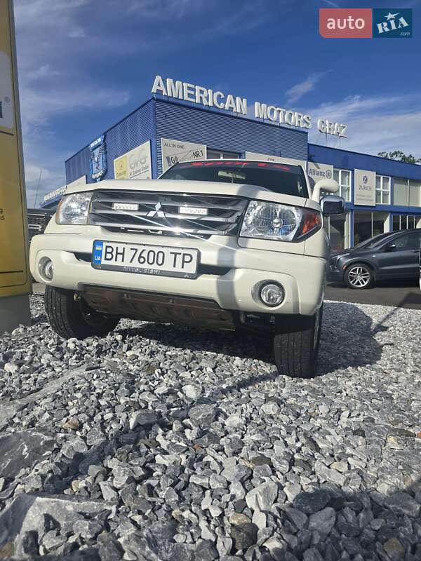 Mitsubishi Pajero 2006