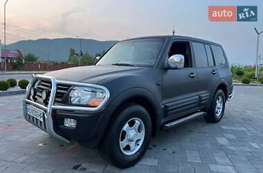 Внедорожник / Кроссовер Mitsubishi Pajero 2002 в Хусте
