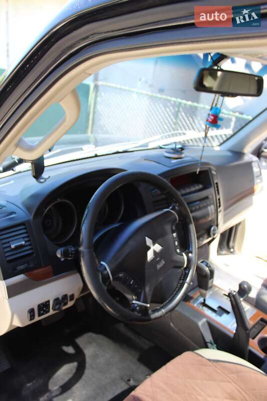Внедорожник / Кроссовер Mitsubishi Pajero 2008 в Ивано-Франковске