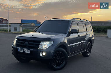 Позашляховик / Кросовер Mitsubishi Pajero 2007 в Мукачевому