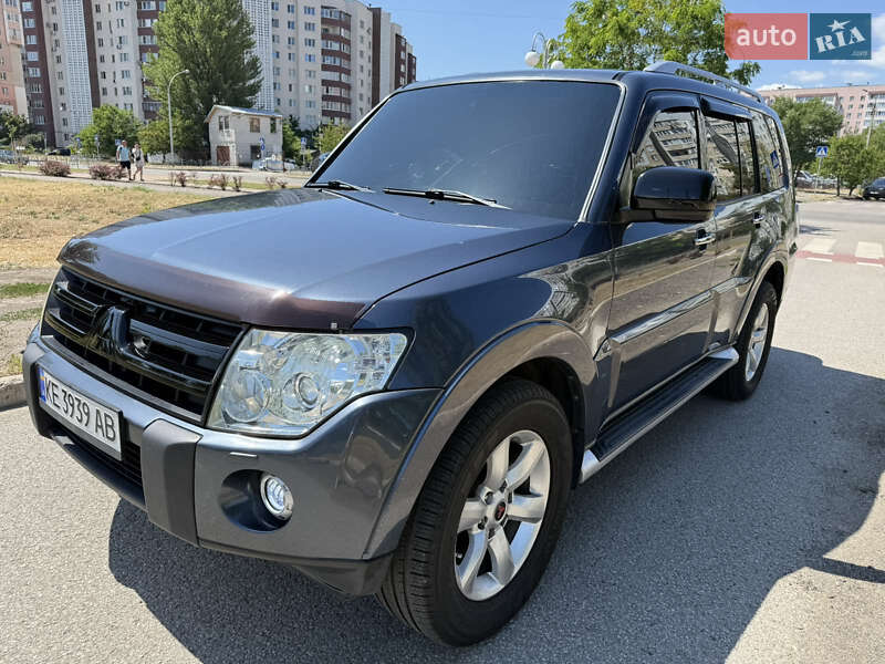 Mitsubishi Pajero 2008