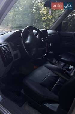 Внедорожник / Кроссовер Mitsubishi Pajero 2001 в 