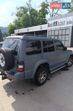 Внедорожник / Кроссовер Mitsubishi Pajero 1995 в 