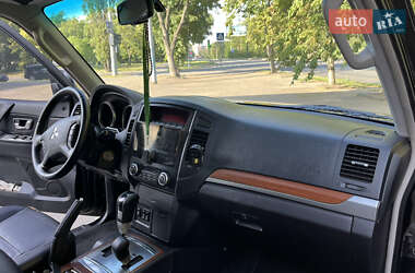 Позашляховик / Кросовер Mitsubishi Pajero 2007 в 