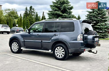 Внедорожник / Кроссовер Mitsubishi Pajero 2007 в 