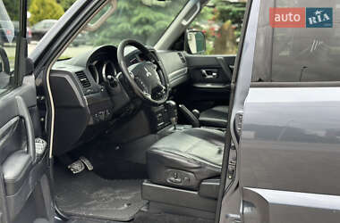 Внедорожник / Кроссовер Mitsubishi Pajero 2007 в 
