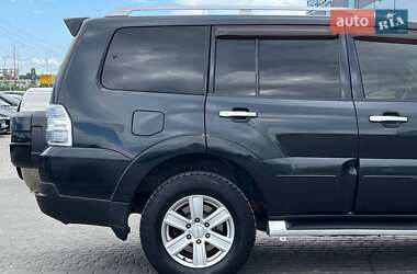 Внедорожник / Кроссовер Mitsubishi Pajero 2009 в 