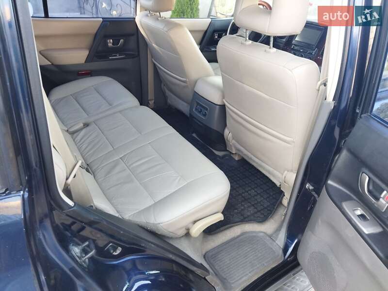 Внедорожник / Кроссовер Mitsubishi Pajero 2004 в Раздельной