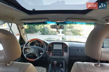 Внедорожник / Кроссовер Mitsubishi Pajero 2004 в 