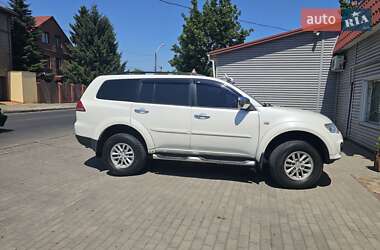 Внедорожник / Кроссовер Mitsubishi Pajero 2015 в Одессе