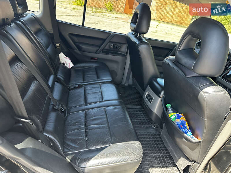 Внедорожник / Кроссовер Mitsubishi Pajero 2000 в Киеве