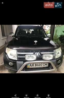 Внедорожник / Кроссовер Mitsubishi Pajero 2007 в Киеве