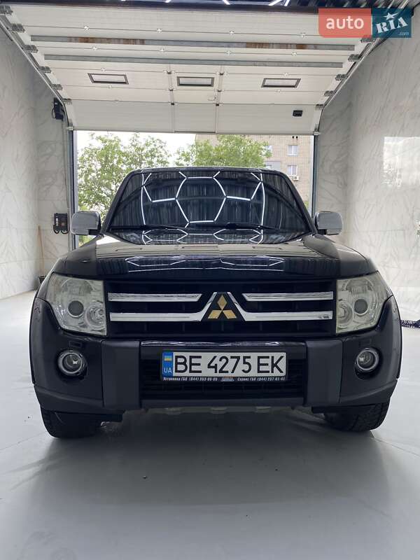 Mitsubishi Pajero 2008