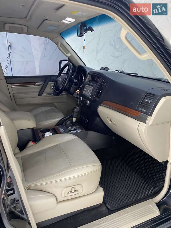 Позашляховик / Кросовер Mitsubishi Pajero 2008 в П'ятихатках фото 12 Позашляховик / Кросовер Mitsubishi Pajero 2008 в П'ятихатках