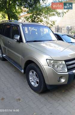 Позашляховик / Кросовер Mitsubishi Pajero 2007 в Сумах