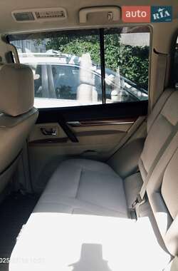 Внедорожник / Кроссовер Mitsubishi Pajero 2007 в 