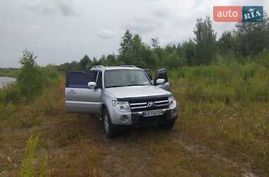 Внедорожник / Кроссовер Mitsubishi Pajero 2007 в 