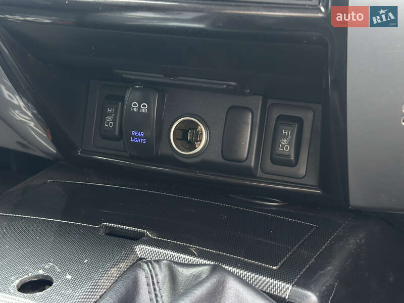 Внедорожник / Кроссовер Mitsubishi Pajero 2013 в Гостомеле