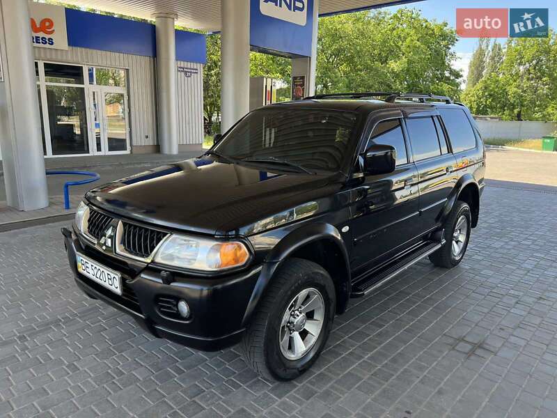 Позашляховик / Кросовер Mitsubishi Pajero 2007 в Миколаєві