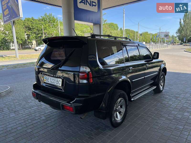 Позашляховик / Кросовер Mitsubishi Pajero 2007 в Миколаєві